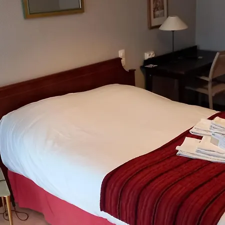 Brit Comtes De Champagne - Centre Historique