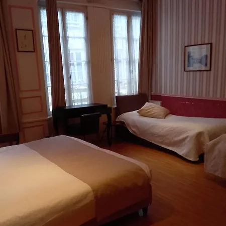 Szálloda Brit Comtes De Champagne - Centre Historique