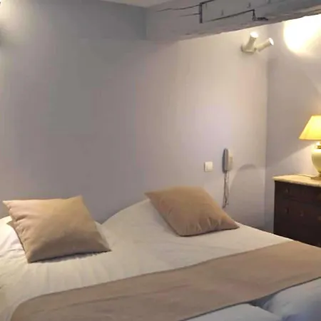 Hotel Brit Comtes De Champagne - Centre Historique 2*