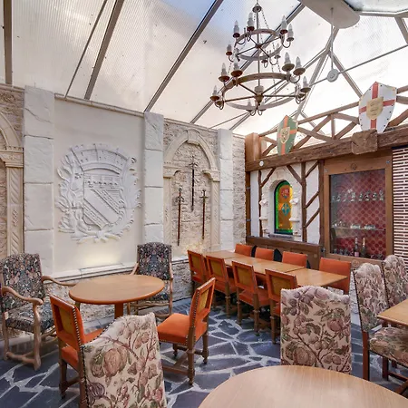 Hotel Brit Comtes De Champagne - Centre Historique 2*