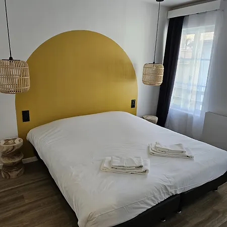 Hotel Brit Comtes De Champagne - Centre Historique 2*