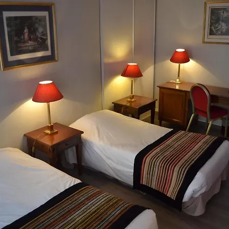 Szálloda Brit Comtes De Champagne - Centre Historique 2*