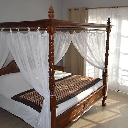 Hotel Brit Comtes De Champagne - Centre Historique Troyes