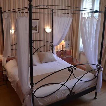 Hotel Brit Comtes De Champagne - Centre Historique 2*