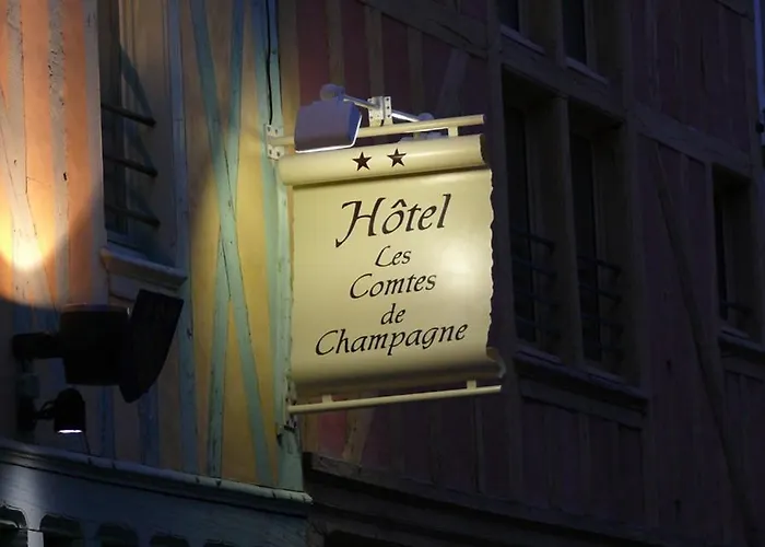 Brit Comtes De Champagne - Centre Historique Hotel 2*