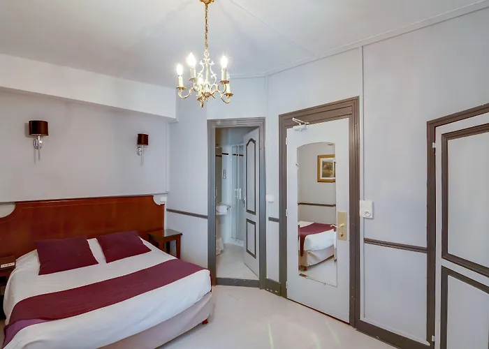 Hotel Brit Comtes De Champagne - Centre Historique