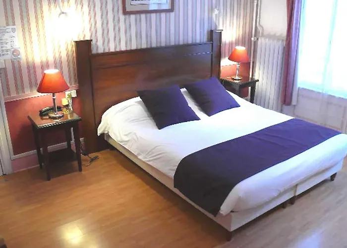 Brit Comtes De Champagne - Centre Historique 2*