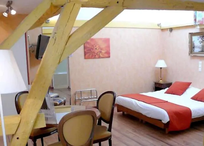 Brit Comtes De Champagne - Centre Historique 2*