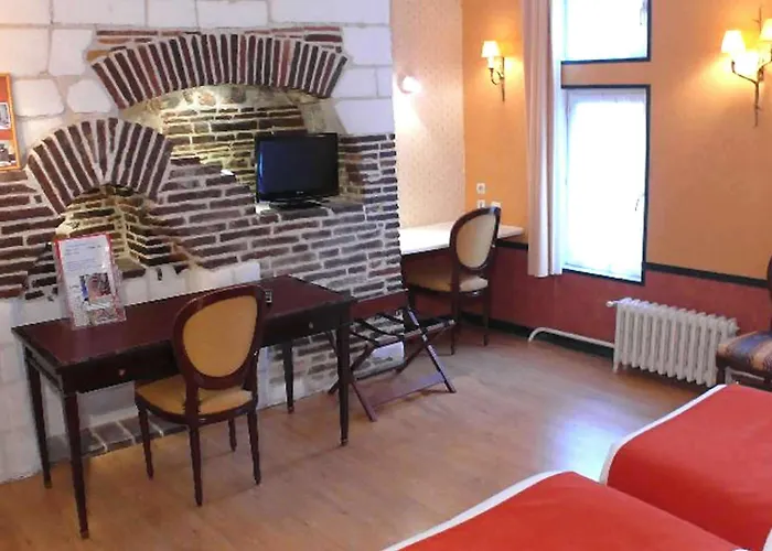 Hotel Brit Comtes De Champagne - Centre Historique 2*