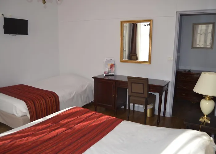 Hotel Brit Comtes De Champagne - Centre Historique 2*