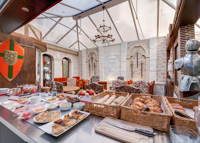 Brit Comtes De Champagne - Centre Historique