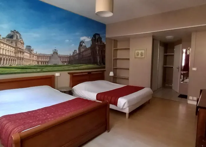 Brit Comtes De Champagne - Centre Historique Hotel 2*