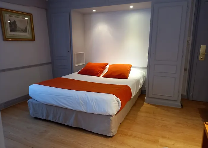 Hotel Brit Comtes De Champagne - Centre Historique 2*