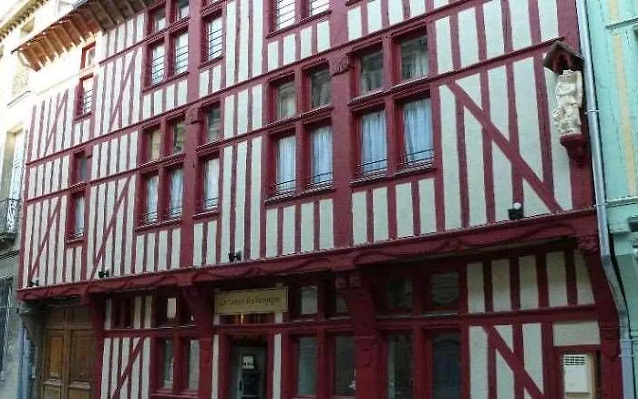 Brit Comtes De Champagne - Centre Historique Hotel 2*